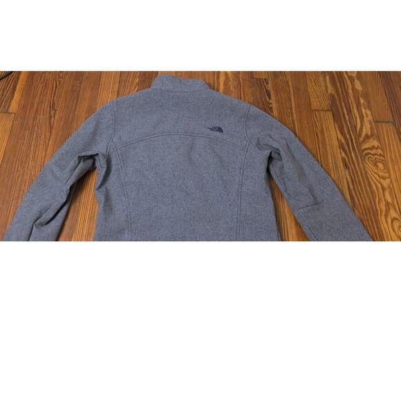 North Face Purple Women's Large Windwall Jacket  in good condition. - Picture 4 of 7